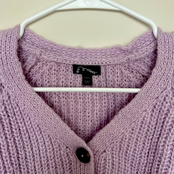 Super Cute Cropped Lilac Sweater - Picture 4 of 6